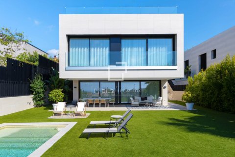 Villa de 6 dormitorios en venta en Teia, Barcelona, Cataluña, Spain № 3718