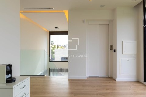Villa de 6 dormitorios en venta en Teia, Barcelona, Cataluña, Spain № 3718 - foto 30
