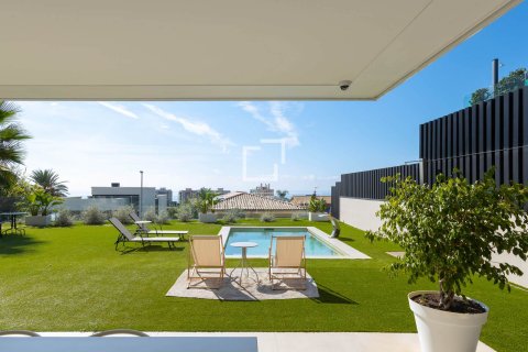 Villa de 6 dormitorios en venta en Teia, Barcelona, Cataluña, Spain № 3718 - foto 15