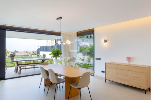Villa de 6 dormitorios en venta en Teia, Barcelona, Cataluña, Spain № 3718 - foto 10