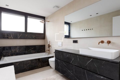 Villa de 6 dormitorios en venta en Teia, Barcelona, Cataluña, Spain № 3718 - foto 24