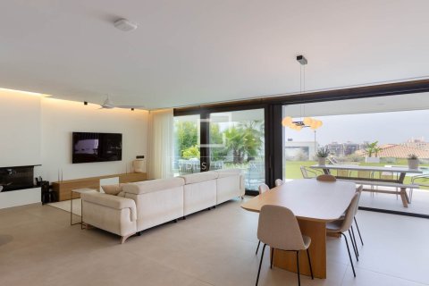 Villa de 6 dormitorios en venta en Teia, Barcelona, Cataluña, Spain № 3718 - foto 5