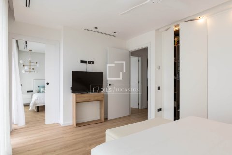 Villa de 6 dormitorios en venta en Teia, Barcelona, Cataluña, Spain № 3718 - foto 21