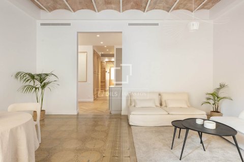 Apartamento de 3 dormitorios en venta en Barcelona, Cataluña, Spain № 3720 - foto 15