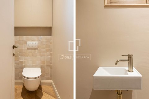Apartamento de 3 dormitorios en venta en Barcelona, Cataluña, Spain № 3720 - foto 28