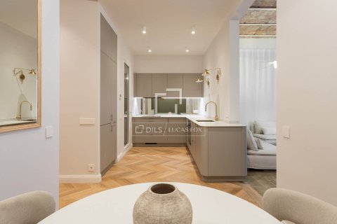 Apartamento de 3 dormitorios en venta en Barcelona, Cataluña, Spain № 3720 - foto 17