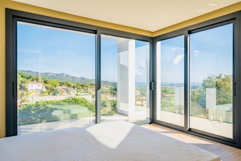Купить дом в Льорет-де-Мар, Испания с 4 комнаты, 330м², № 7199 - фото 24