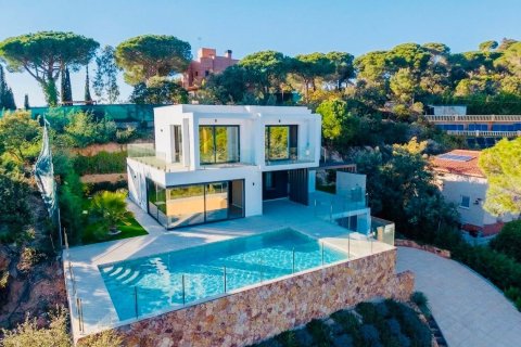 Сasa de 3 dormitorios en venta en Lloret de Mar, Gerona, Cataluña, Spain № 7199
