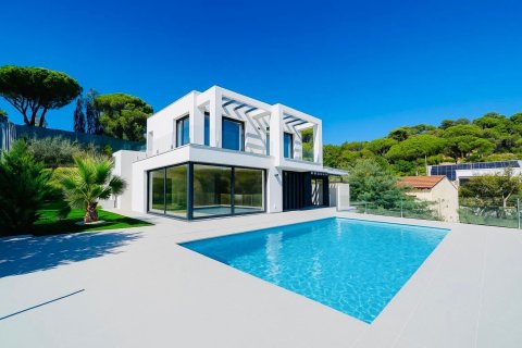 Купить дом в Льорет-де-Мар, Испания с 4 комнаты, 330м², № 7199 - фото 9