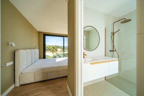 Купить дом в Льорет-де-Мар, Испания с 4 комнаты, 330м², № 7199 - фото 29