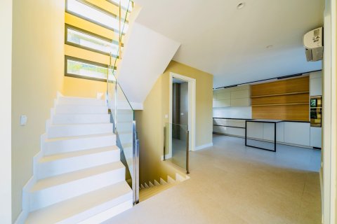 Купить дом в Льорет-де-Мар, Испания с 4 комнаты, 330м², № 7199 - фото 3