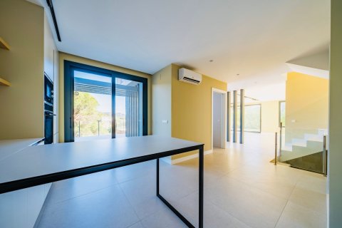 Купить дом в Льорет-де-Мар, Испания с 4 комнаты, 330м², № 7199 - фото 12