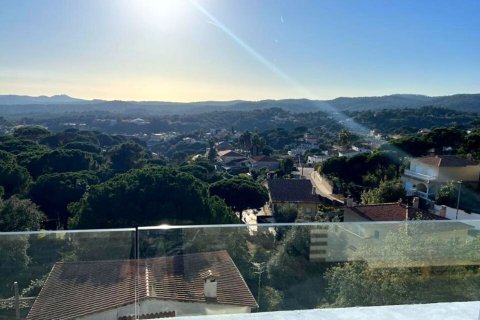 4 bedrooms house for sale in Lloret de Mar, Girona, Catalonia, Spain № 7200 - photo 26