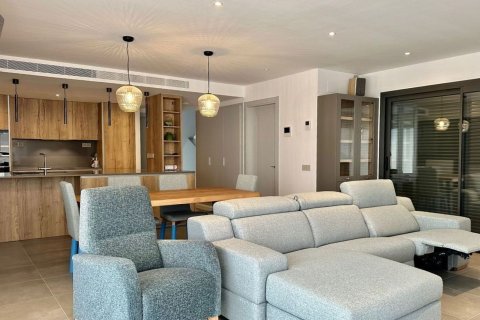 4 bedrooms house for sale in Lloret de Mar, Girona, Catalonia, Spain № 7200 - photo 15