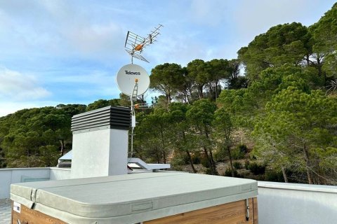 4 bedrooms house for sale in Lloret de Mar, Girona, Catalonia, Spain № 7200 - photo 22