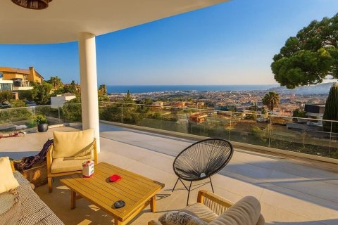 Сasa de 5 dormitorios en venta en Cataluña, Spain № 7195