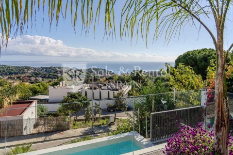 Сasa de 3 dormitorios en venta en Lloret de Mar, Gerona, Cataluña, Spain № 7149