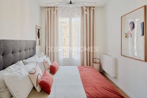 2 bedrooms apartment for sale in Barcelona, Catalonia, Spain № 7146 - photo 8