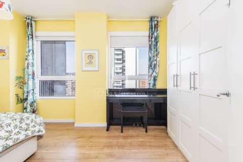 Apartamento de 2 dormitorios en venta en Barcelona, Cataluña, Spain № 4031 - foto 27