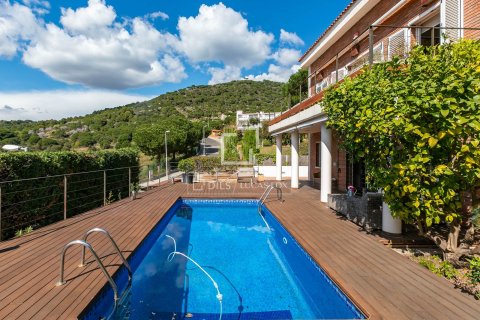6 bedrooms villa for sale in Teia, Barcelona, Catalonia, Spain № 4029 - photo 24