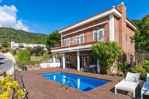 Villa de 6 dormitorios en venta en Teia, Barcelona, Cataluña, Spain № 4029