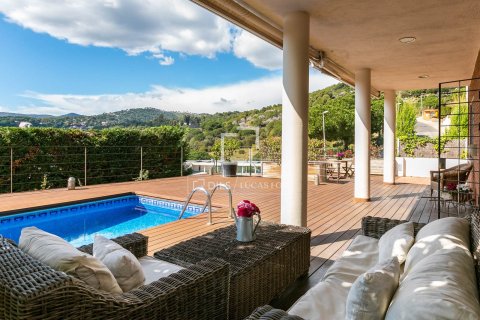 6 bedrooms villa for sale in Teia, Barcelona, Catalonia, Spain № 4029 - photo 2