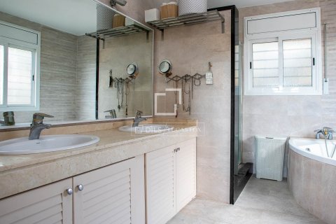 6 bedrooms villa for sale in Teia, Barcelona, Catalonia, Spain № 4029 - photo 15