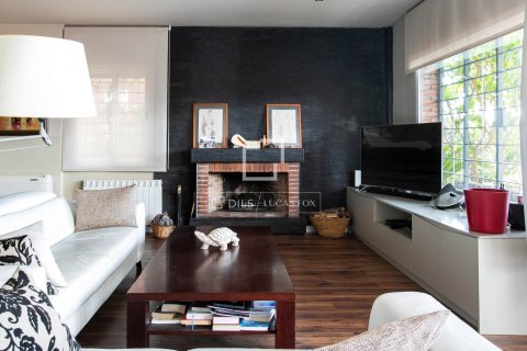 6 bedrooms villa for sale in Teia, Barcelona, Catalonia, Spain № 4029 - photo 8