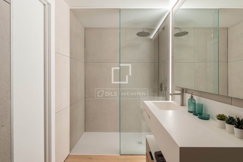 Apartamento de 3 dormitorios en venta en Barcelona, Cataluña, Spain № 4030 - foto 23