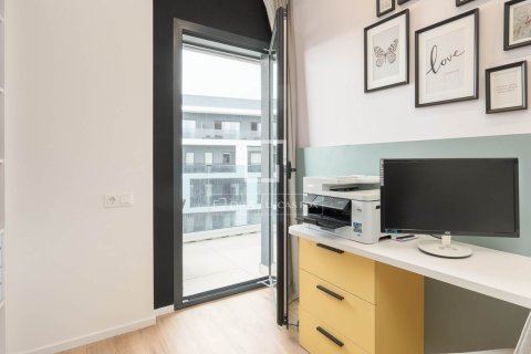 Apartamento de 3 dormitorios en venta en Barcelona, Cataluña, Spain № 4030 - foto 20