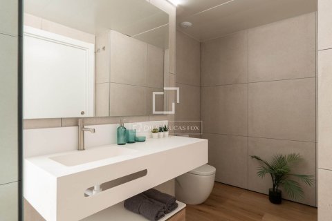 Apartamento de 3 dormitorios en venta en Barcelona, Cataluña, Spain № 4030 - foto 24
