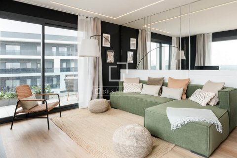 Apartamento de 3 dormitorios en venta en Barcelona, Cataluña, Spain № 4030 - foto 6