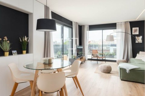 Apartamento de 3 dormitorios en venta en Barcelona, Cataluña, Spain № 4030 - foto 7