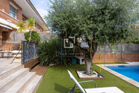 5 bedrooms villa for sale in Premia De Mar, Barcelona, Catalonia, Spain № 4464 - photo 30