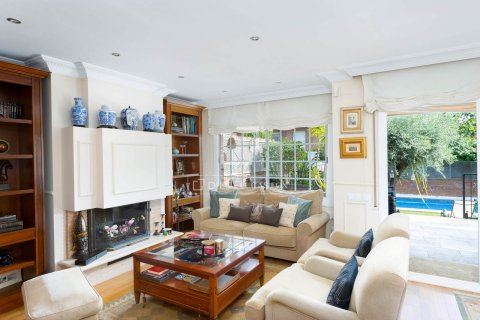 5 bedrooms villa for sale in Premia De Mar, Barcelona, Catalonia, Spain № 4464 - photo 9