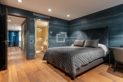 Купить квартиру в Барселона, Испания с 2 спальни, 115м², № 4124 - фото 2