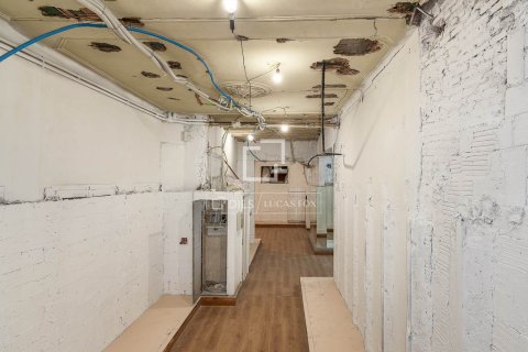 Apartamento de 5 dormitorios en venta en Barcelona, Cataluña, Spain № 4127 - foto 8