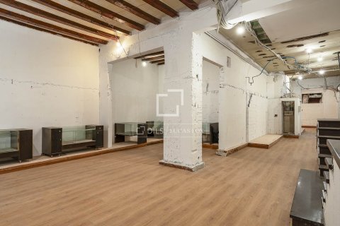 Apartamento de 5 dormitorios en venta en Barcelona, Cataluña, Spain № 4127