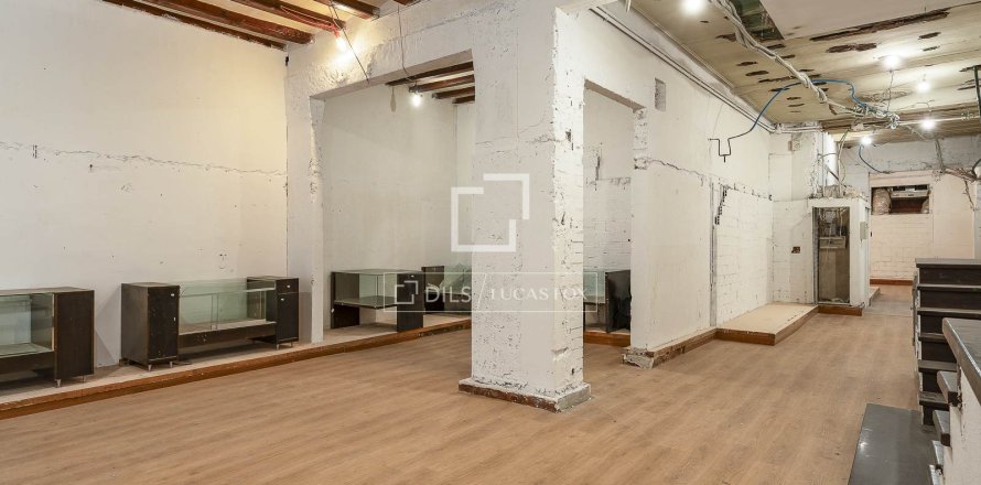 Apartamento de 5 dormitorios en venta en Barcelona, Cataluña, Spain № 4127