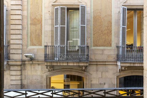 Apartamento de 5 dormitorios en venta en Barcelona, Cataluña, Spain № 4127 - foto 27