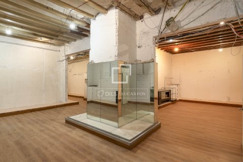 Apartamento de 5 dormitorios en venta en Barcelona, Cataluña, Spain № 4127 - foto 17