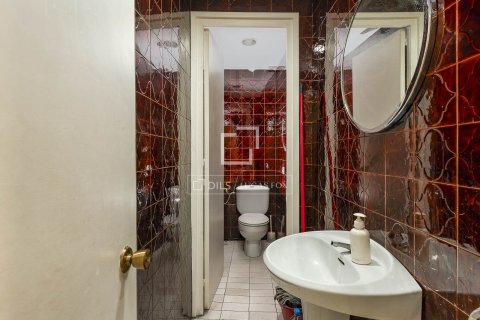 Apartamento de 5 dormitorios en venta en Barcelona, Cataluña, Spain № 4127 - foto 24