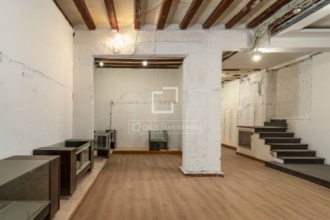 Apartamento de 5 dormitorios en venta en Barcelona, Cataluña, Spain № 4127 - foto 29