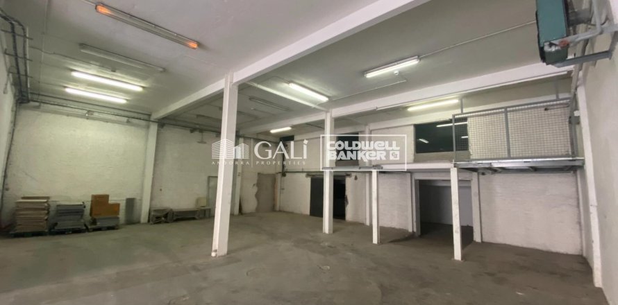 Propiedad comercial de 626 m² en alquiler en Principado De Andorra (Ninguna Poblacion Tiene C.P.), Lérida, Cataluña, Spain № 8017