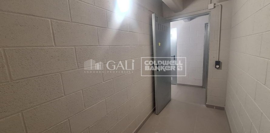 Depósito de 6 m² en alquiler en Principado De Andorra (Ninguna Poblacion Tiene C.P.), Lérida, Cataluña, Spain № 8014