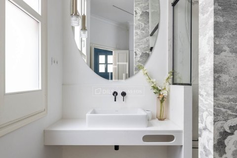 Apartamento de 3 dormitorios en venta en Barcelona, Cataluña, Spain № 3811 - foto 25