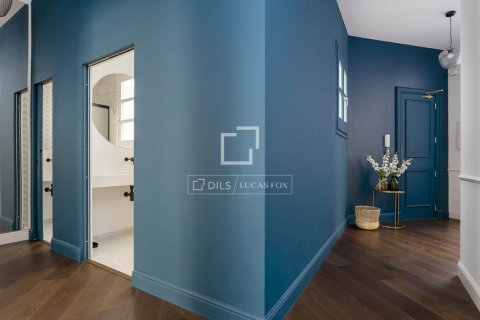 Apartamento de 3 dormitorios en venta en Barcelona, Cataluña, Spain № 3811 - foto 14