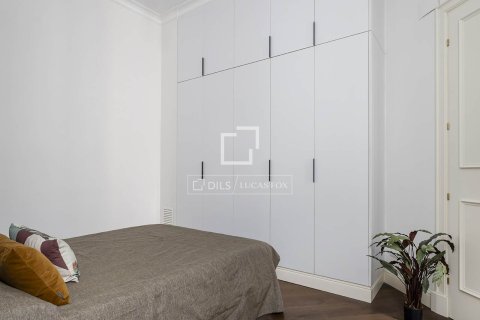 Apartamento de 3 dormitorios en venta en Barcelona, Cataluña, Spain № 3811 - foto 27