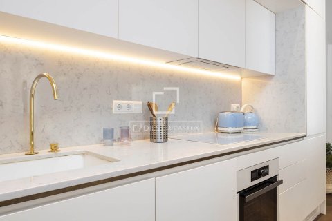 Apartamento de 3 dormitorios en venta en Barcelona, Cataluña, Spain № 3811 - foto 13