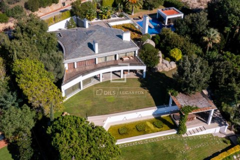 Villa de 6 dormitorios en venta en Sant Andreu de Llavaneres, Barcelona, Cataluña, Spain № 3810 - foto 2